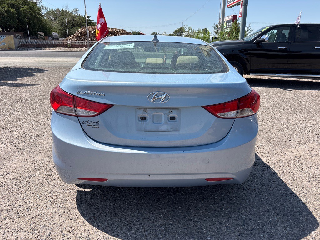 2013 Hyundai Elantra Image 6