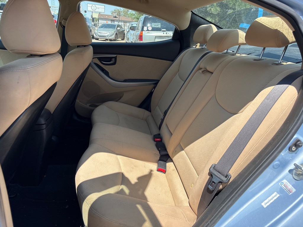2013 Hyundai Elantra Image 10