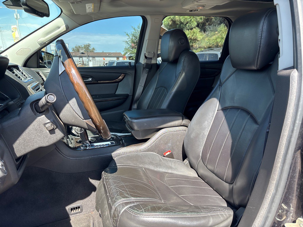2015 GMC Acadia Image 9