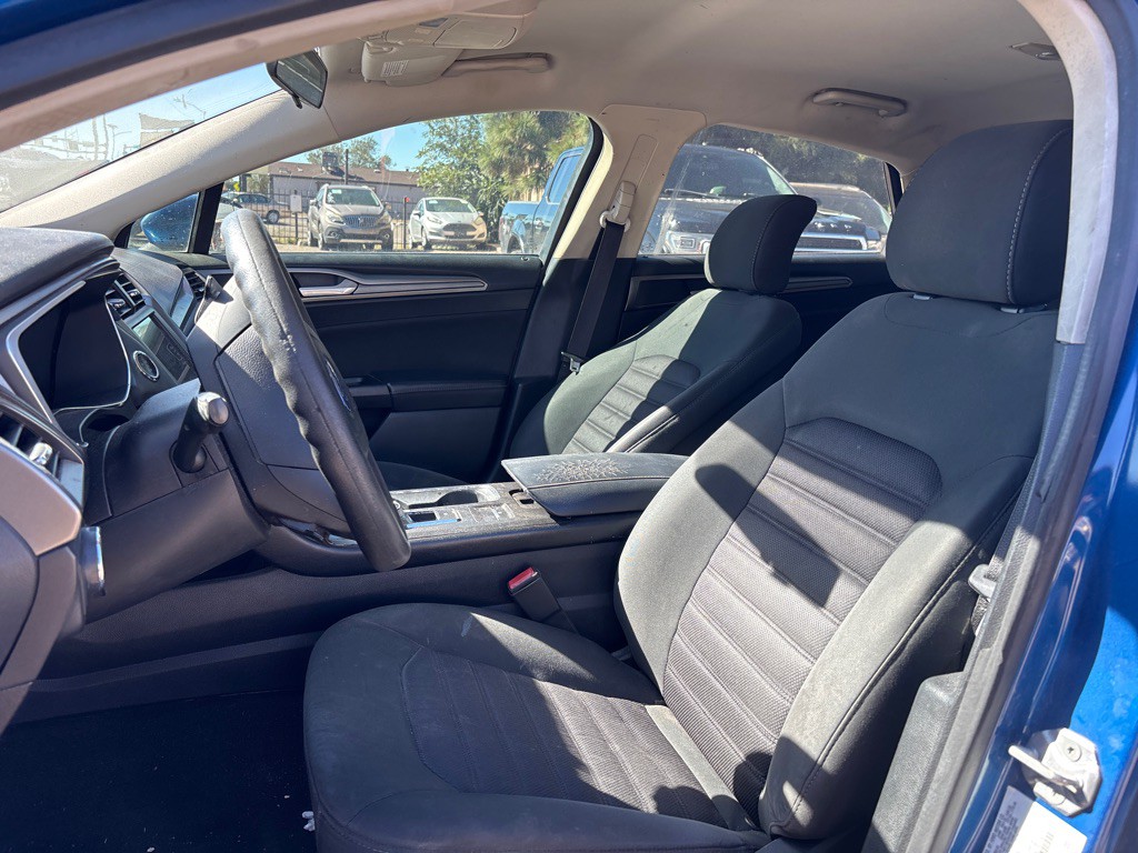 2017 Ford Fusion Image 9