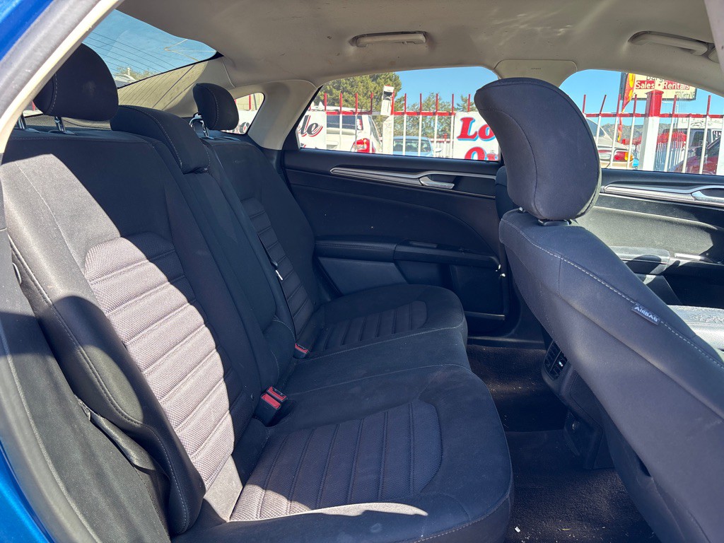 2017 Ford Fusion Image 12