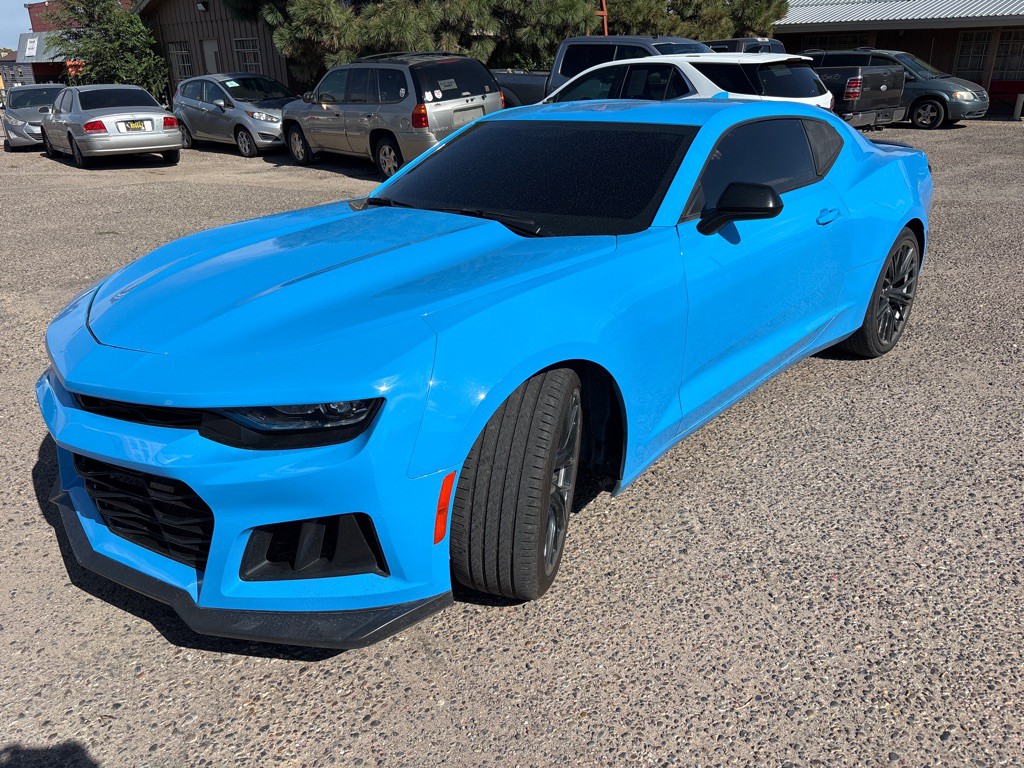 2023 Chevrolet Camaro Image 3