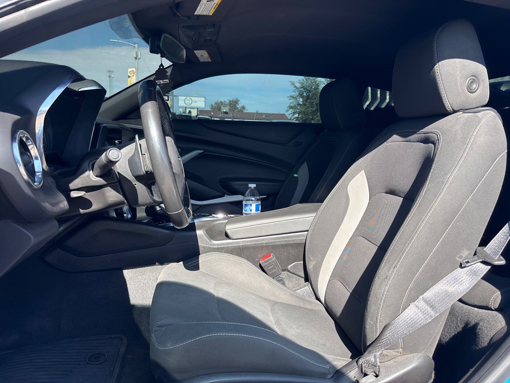 2023 Chevrolet Camaro Image 9