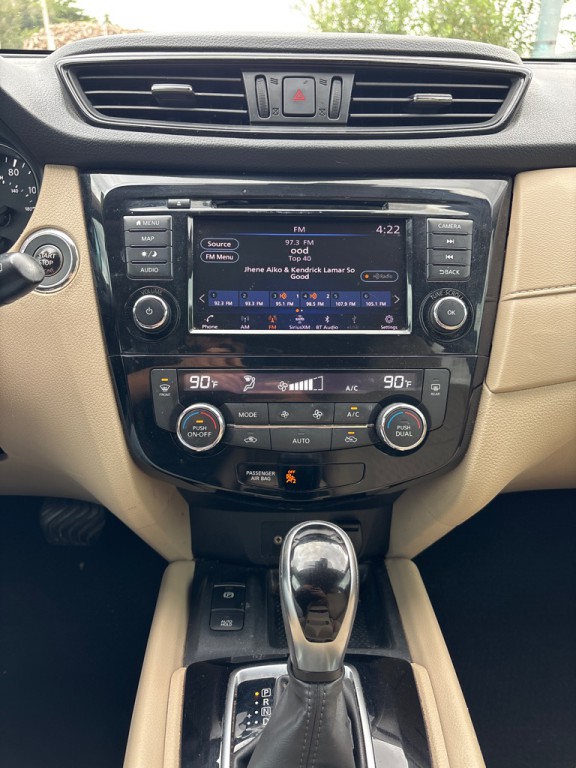 2019 Nissan Rogue Image 15