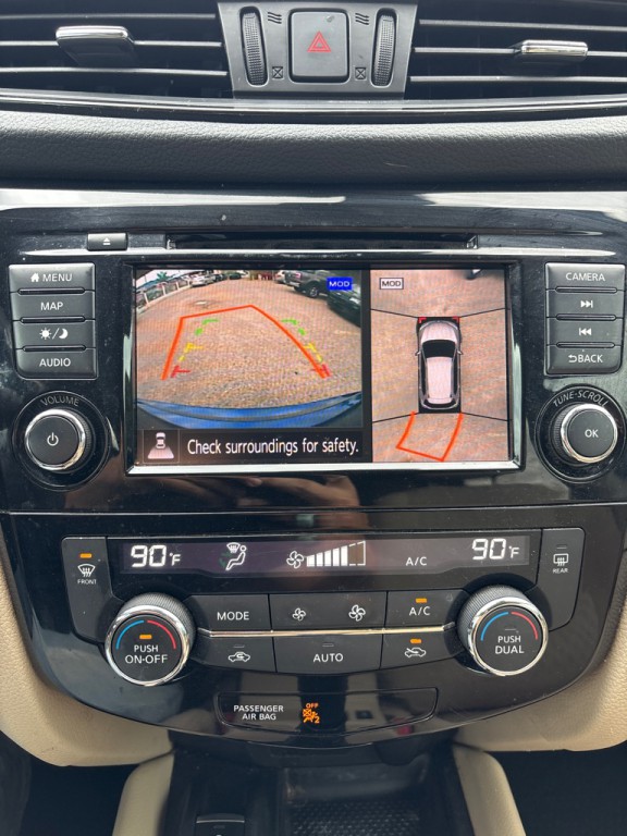 2019 Nissan Rogue Image 17