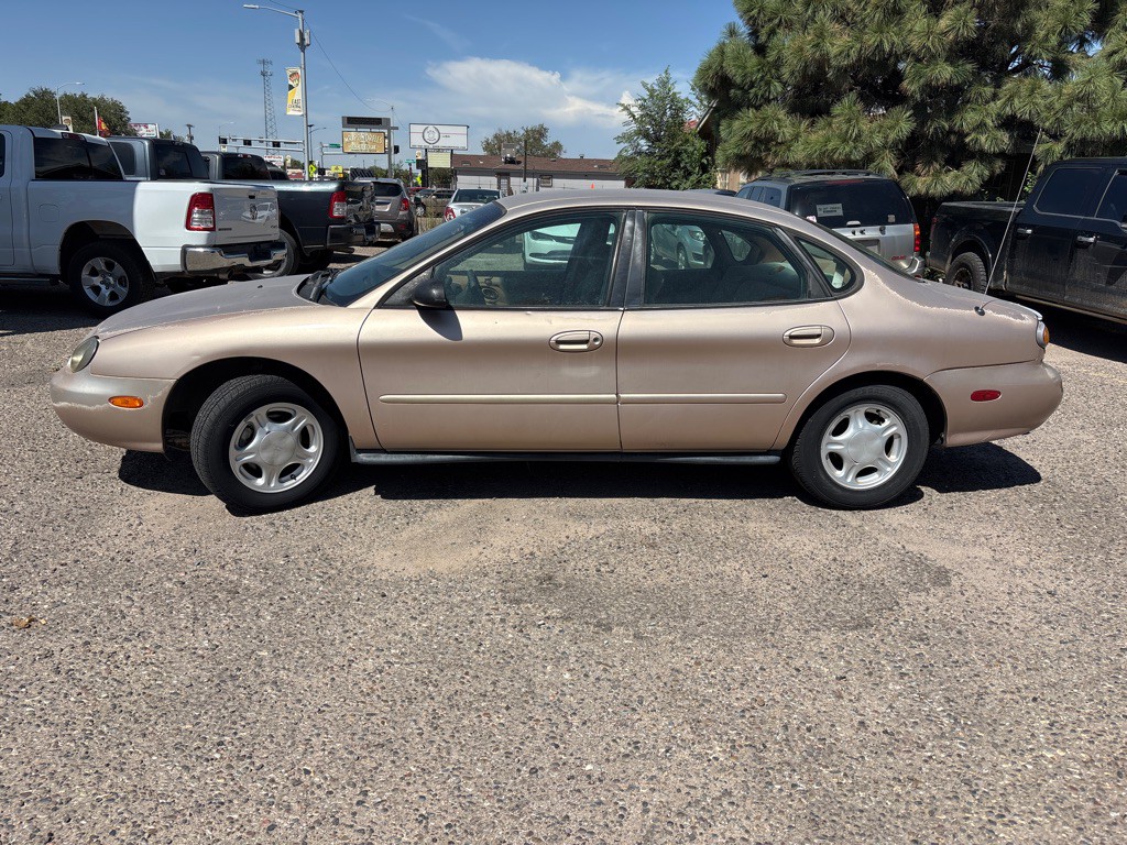 1997 Ford Taurus Image 4