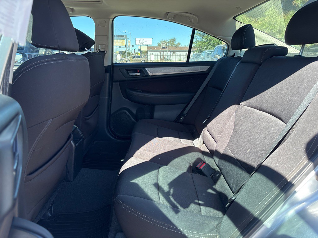 2015 Subaru Legacy Image 10