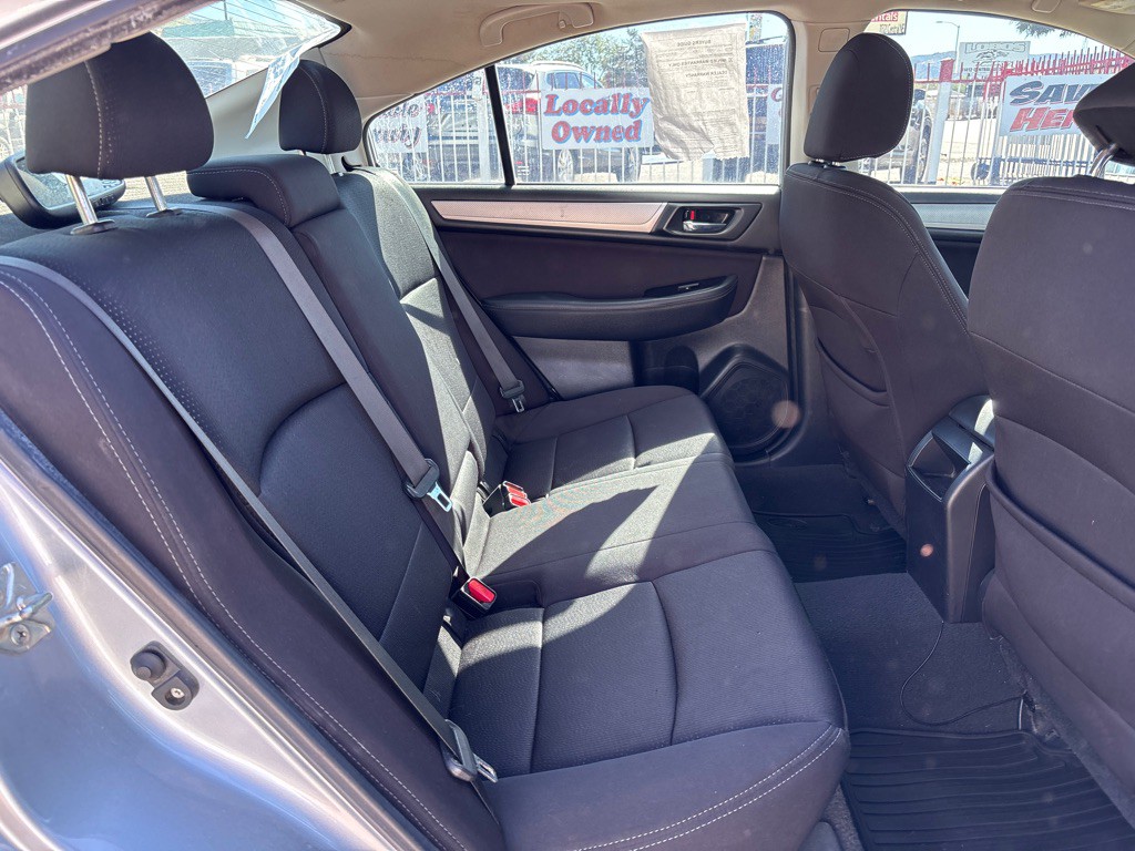 2015 Subaru Legacy Image 12