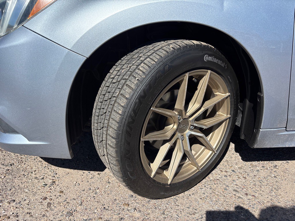 2015 Subaru Legacy Image 19