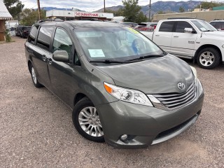 Image for 2013 Toyota Sienna XLE ID: 7701380