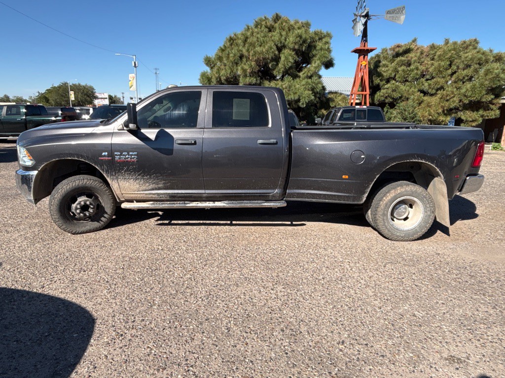 2016 RAM 3500 Image 4