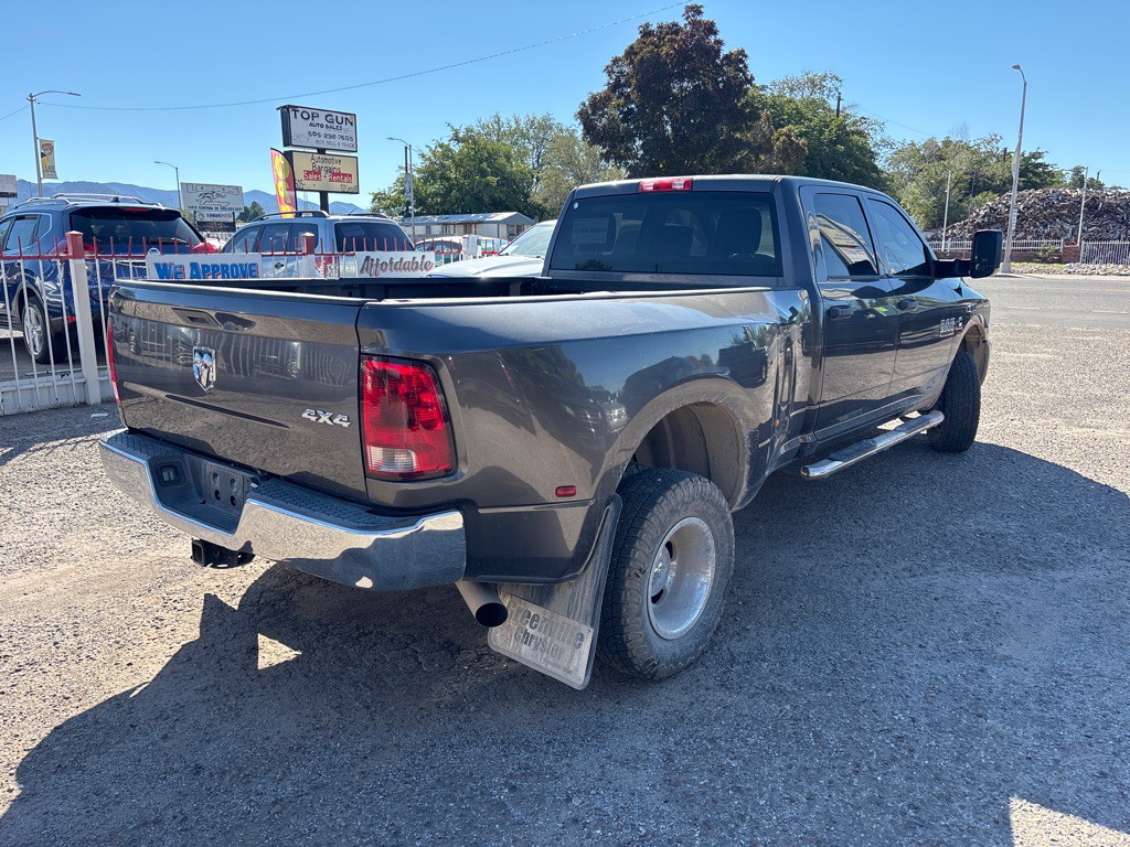 2016 RAM 3500 Image 7