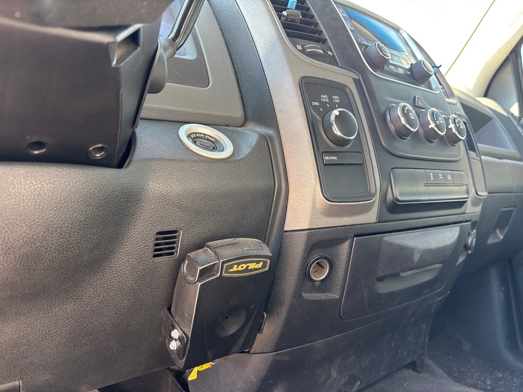 2016 RAM 3500 Image 16