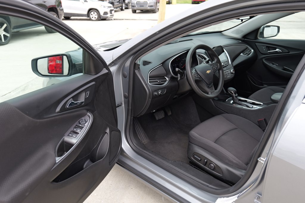 2023 Chevrolet Malibu Image 19