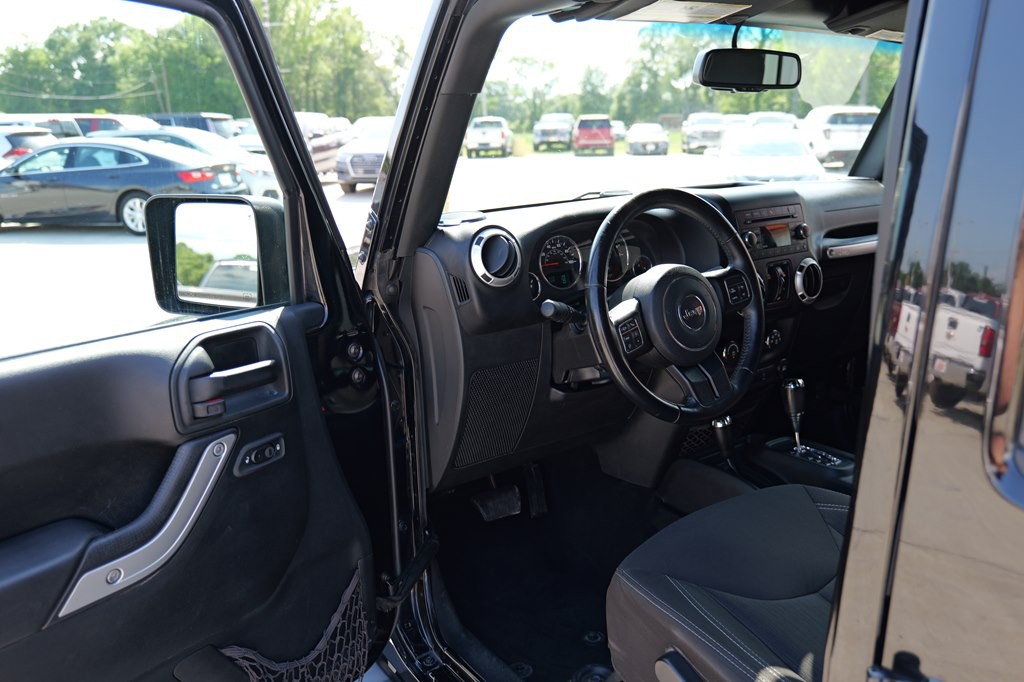 2017 Jeep Wrangler Unlimited Image 16
