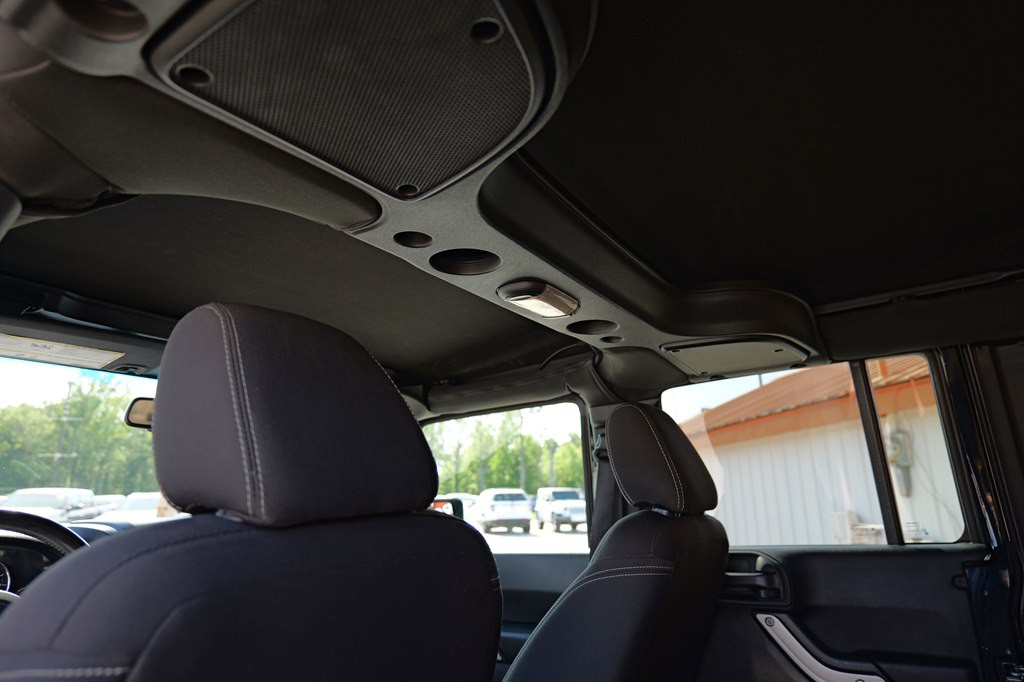 2017 Jeep Wrangler Unlimited Image 24
