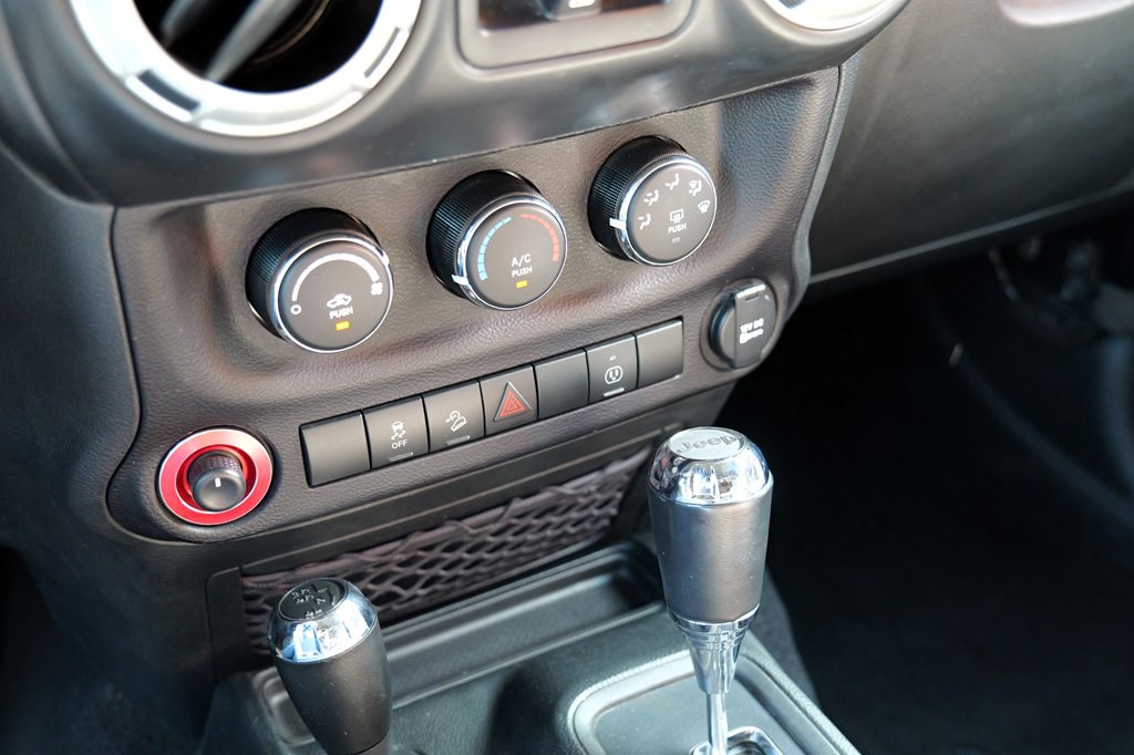 2017 Jeep Wrangler Unlimited Image 29