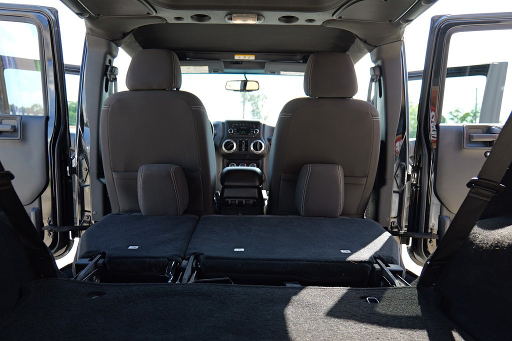 2017 Jeep Wrangler Unlimited Image 36