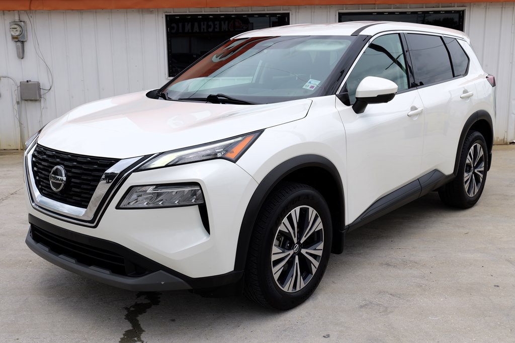 2021 Nissan Rogue Image 1