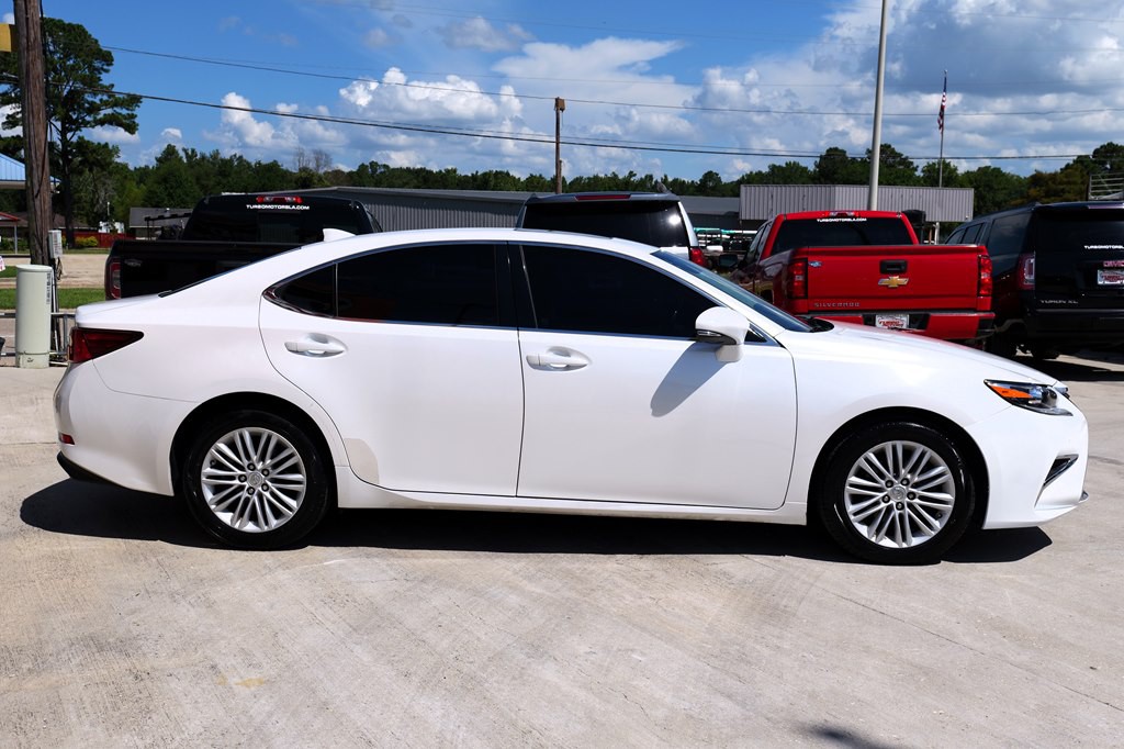 2017 Lexus ES Image 7