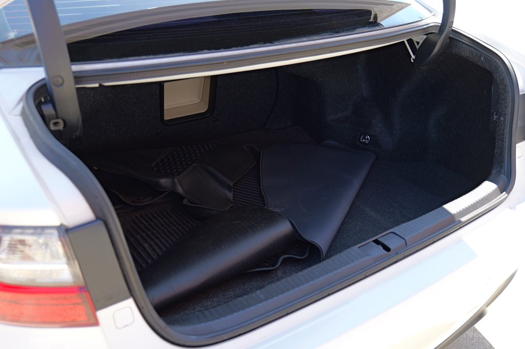 2017 Lexus ES Image 16