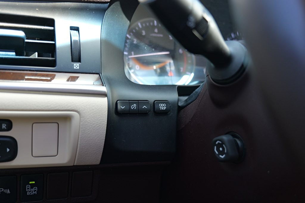 2017 Lexus ES Image 49
