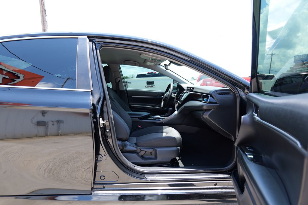 2020 Toyota Camry Image 8