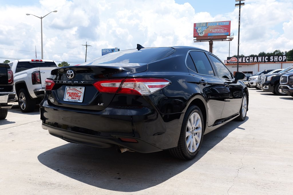 2020 Toyota Camry Image 11