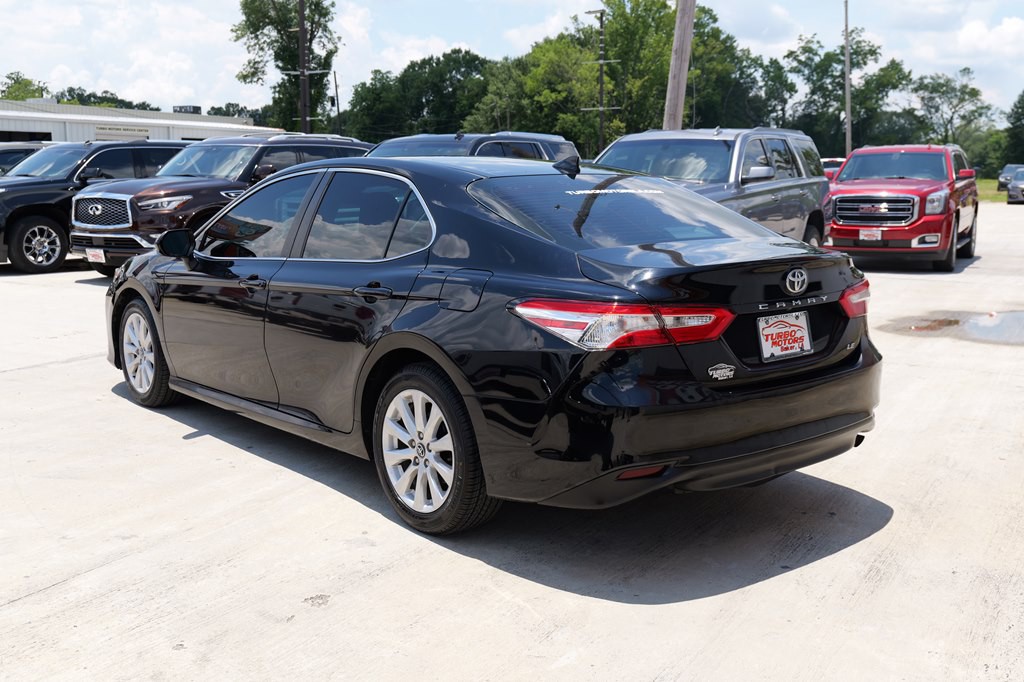 2020 Toyota Camry Image 14