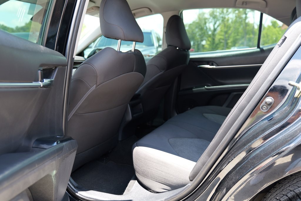 2020 Toyota Camry Image 19