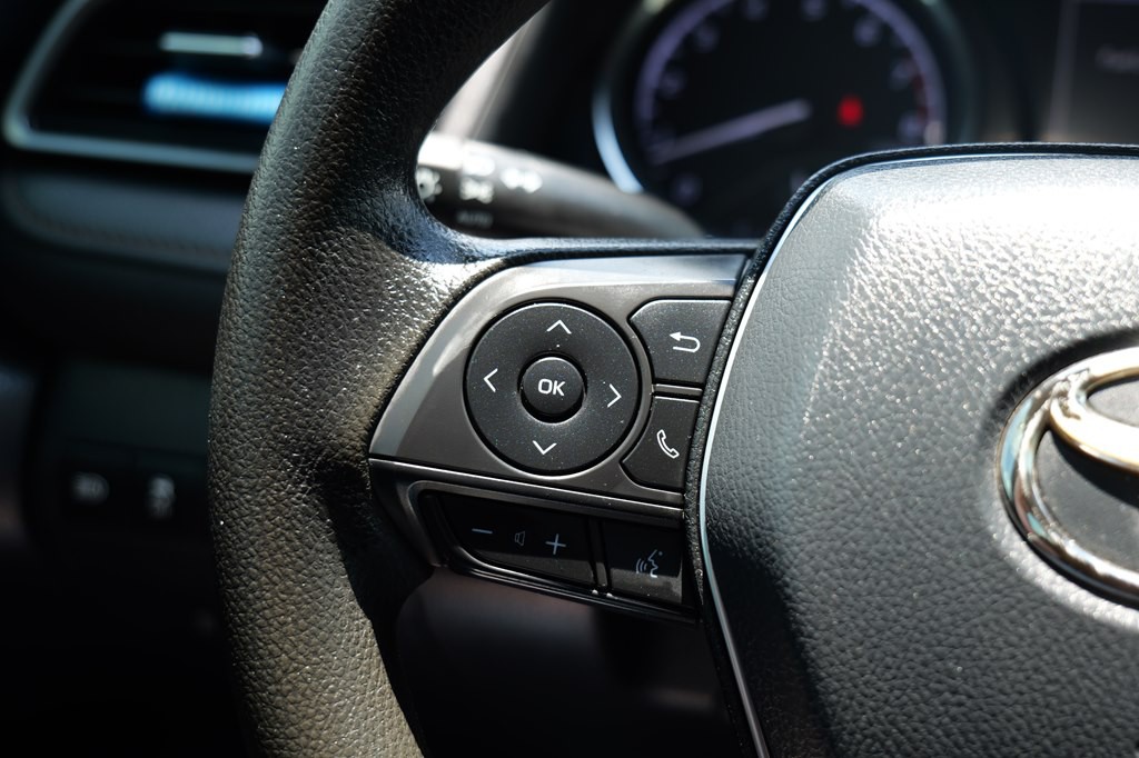 2020 Toyota Camry Image 21