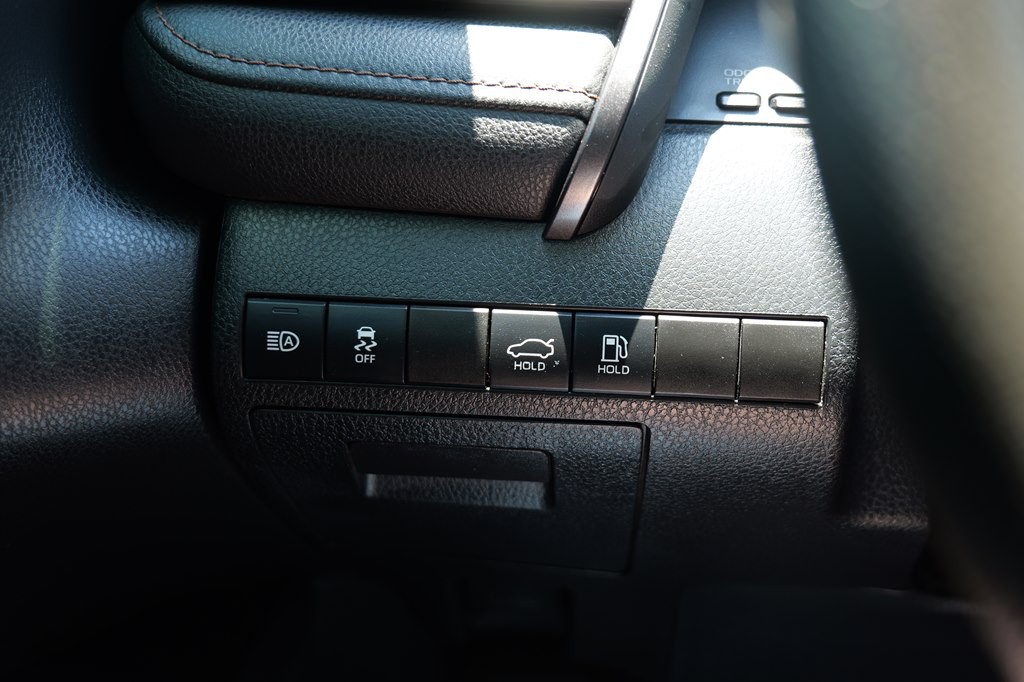 2020 Toyota Camry Image 24