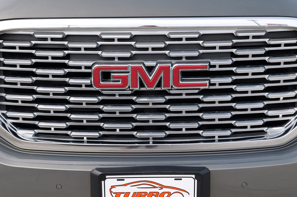 2018 GMC Yukon Image 9