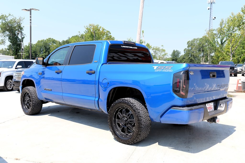 2016 Toyota Tundra Image 17