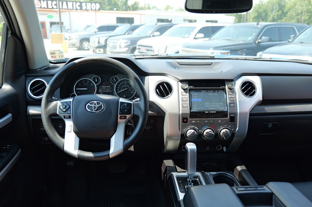 2016 Toyota Tundra Image 28