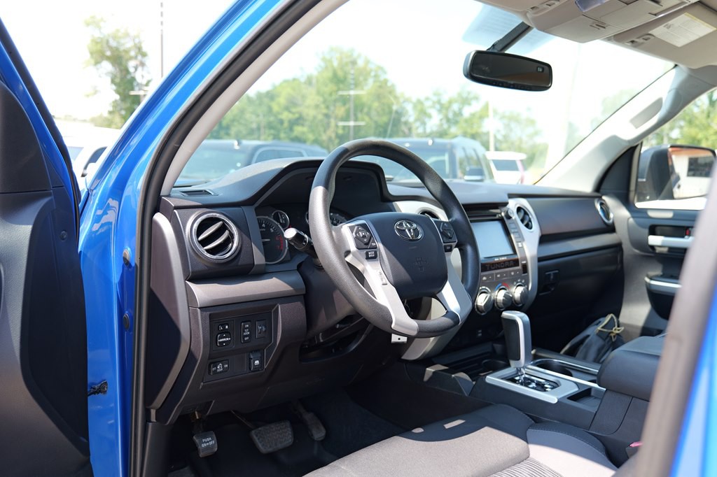 2016 Toyota Tundra Image 30