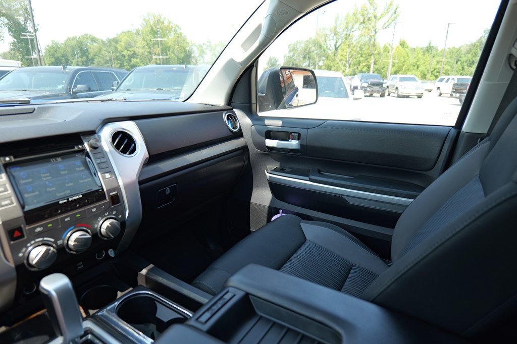 2016 Toyota Tundra Image 50