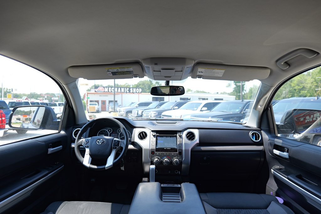 2016 Toyota Tundra Image 68