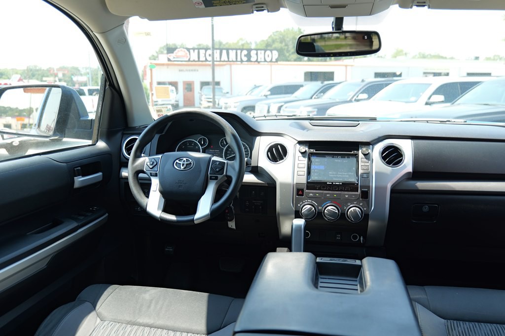 2016 Toyota Tundra Image 69