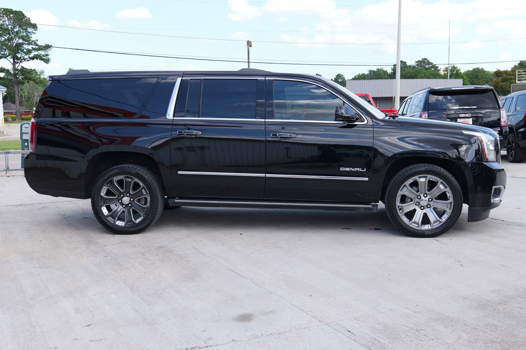 2016 GMC Yukon Image 9