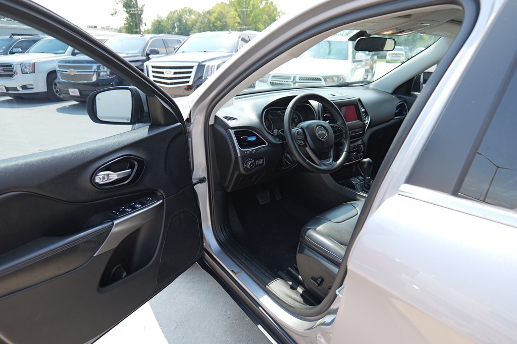 2020 Jeep Cherokee Image 25