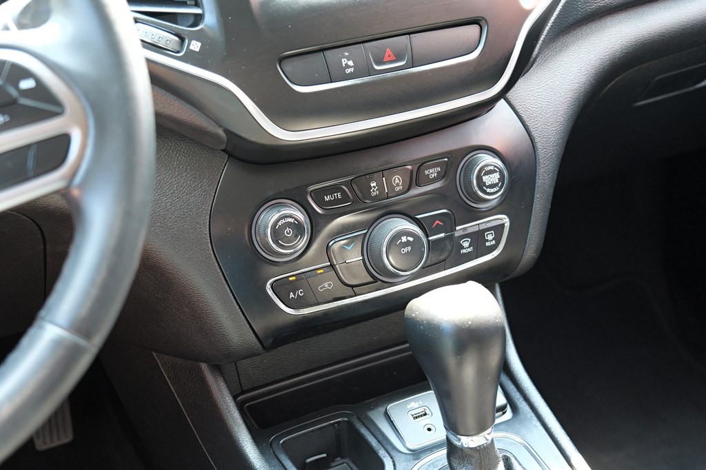 2020 Jeep Cherokee Image 36