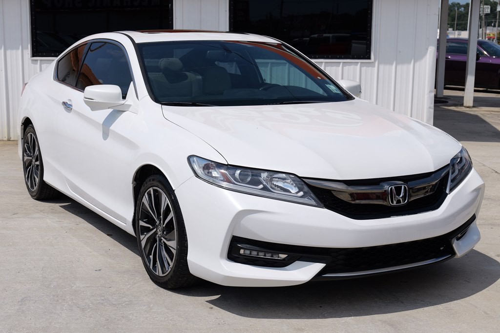 2016 Honda Accord Image 2