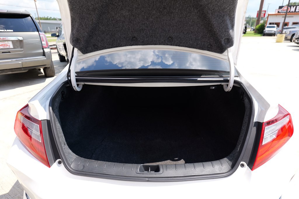 2016 Honda Accord Image 10