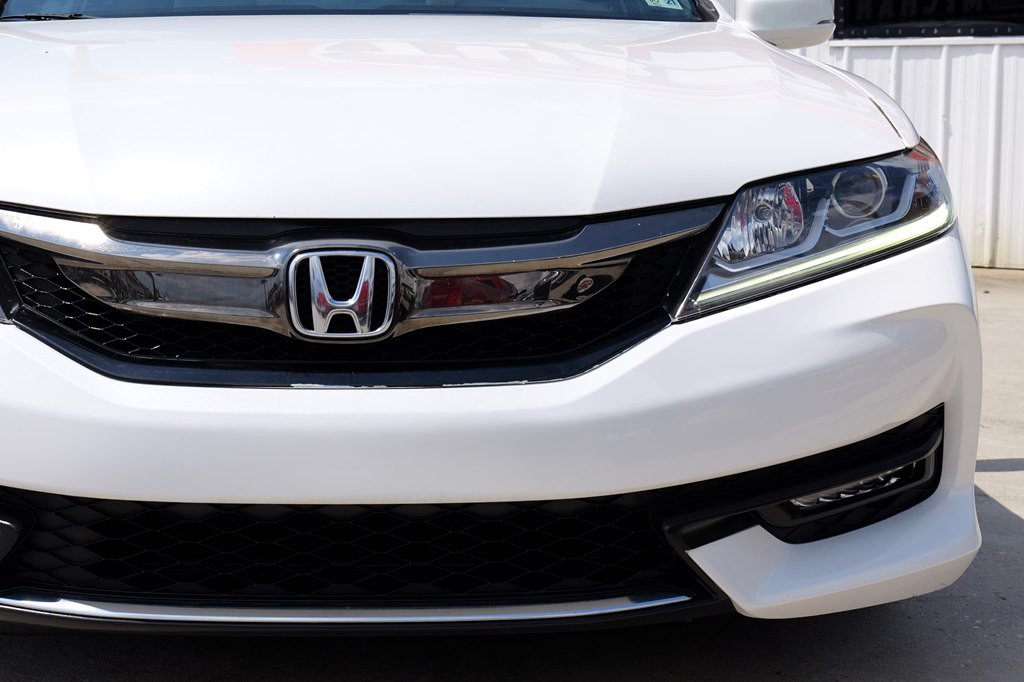 2016 Honda Accord Image 16