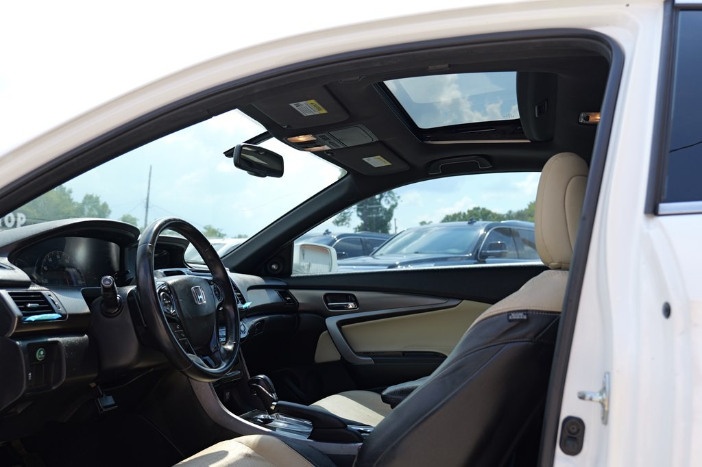 2016 Honda Accord Image 17