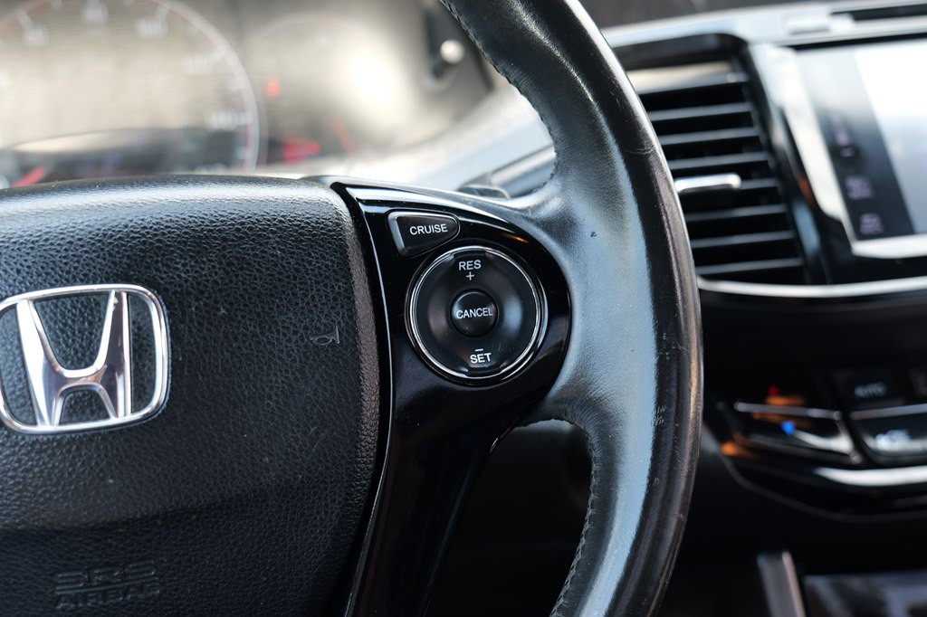 2016 Honda Accord Image 23