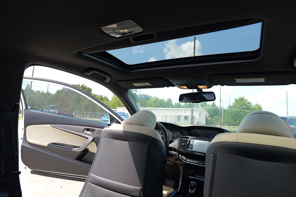 2016 Honda Accord Image 41