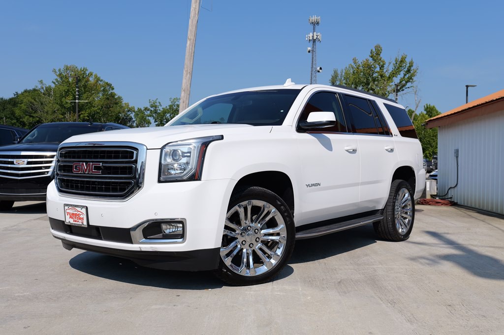 2017 GMC Yukon Image 2