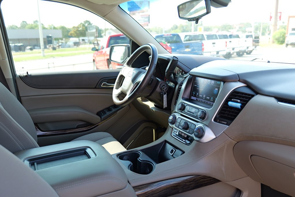 2017 GMC Yukon Image 38